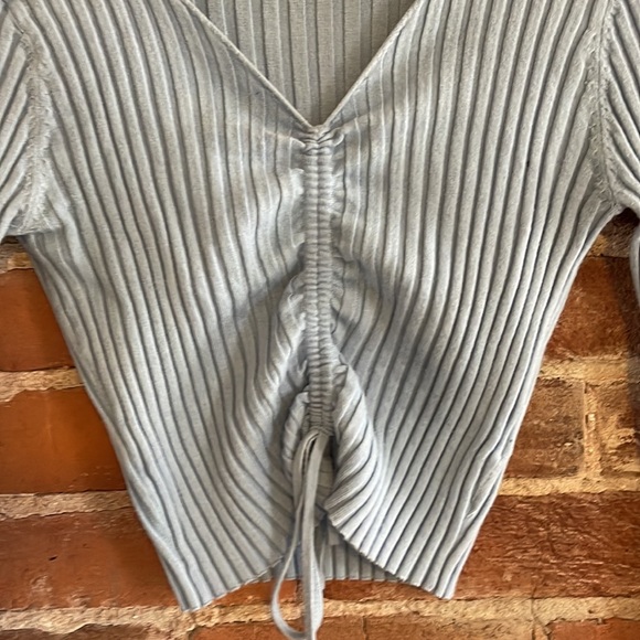 Baby blue crop top - Picture 2 of 4